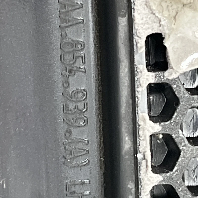 Bandou usa stanga fata / Volkswagen Passat B7 2012 / Caroserie, oglinzi si faruri