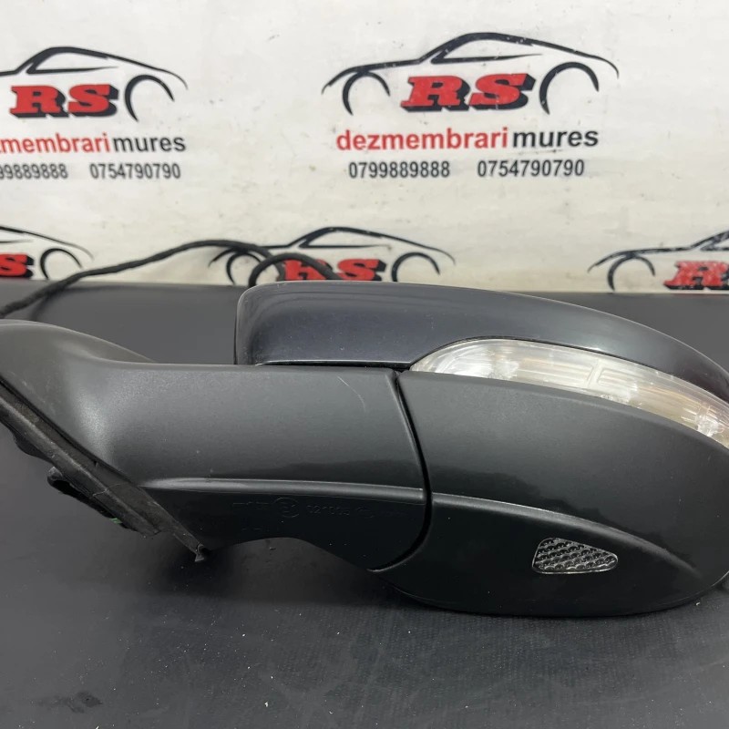 Oglinda stanga / Volkswagen Passat B7 2012 / Caroserie, oglinzi si faruri