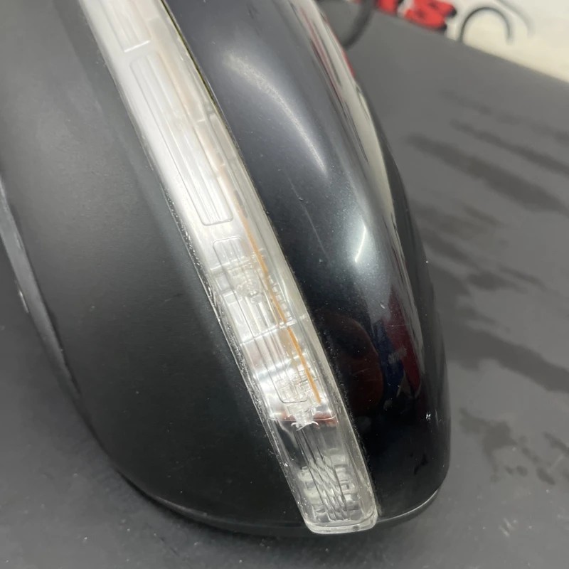Oglinda stanga / Volkswagen Passat B7 2012 / Caroserie, oglinzi si faruri
