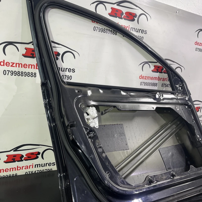 Usa stanga fata / Volkswagen Passat B7 2012 / Caroserie, oglinzi si faruri