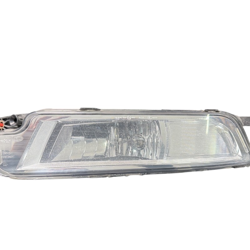 Proiector stanga / Volkswagen Passat B8 2017 / Caroserie, oglinzi si faruri