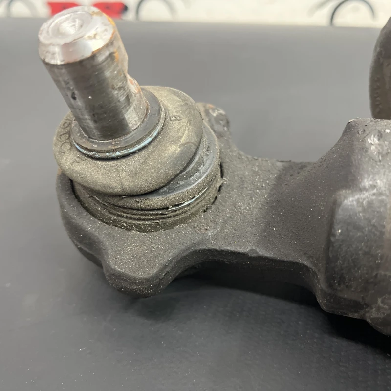 Brat inferior stanga fata / Mercedes-Benz SL R129 1992 / Directie si suspensie
