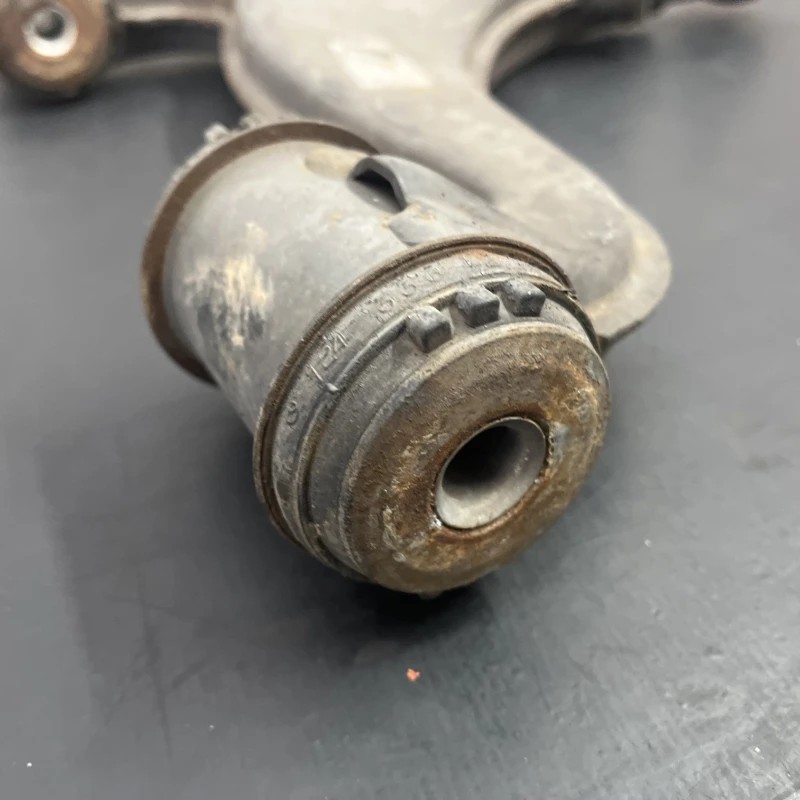 Brat inferior dreapta fata / Mercedes-Benz SL R129 1993 / Directie si suspensie
