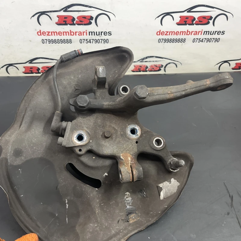 Fuzeta dreapta fata / Mercedes-Benz SL R129 1992 / Directie si suspensie