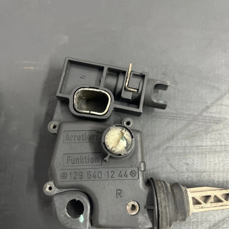 Senzor nivel faruri / Mercedes-Benz SL R129 1993 / Caroserie, oglinzi si faruri