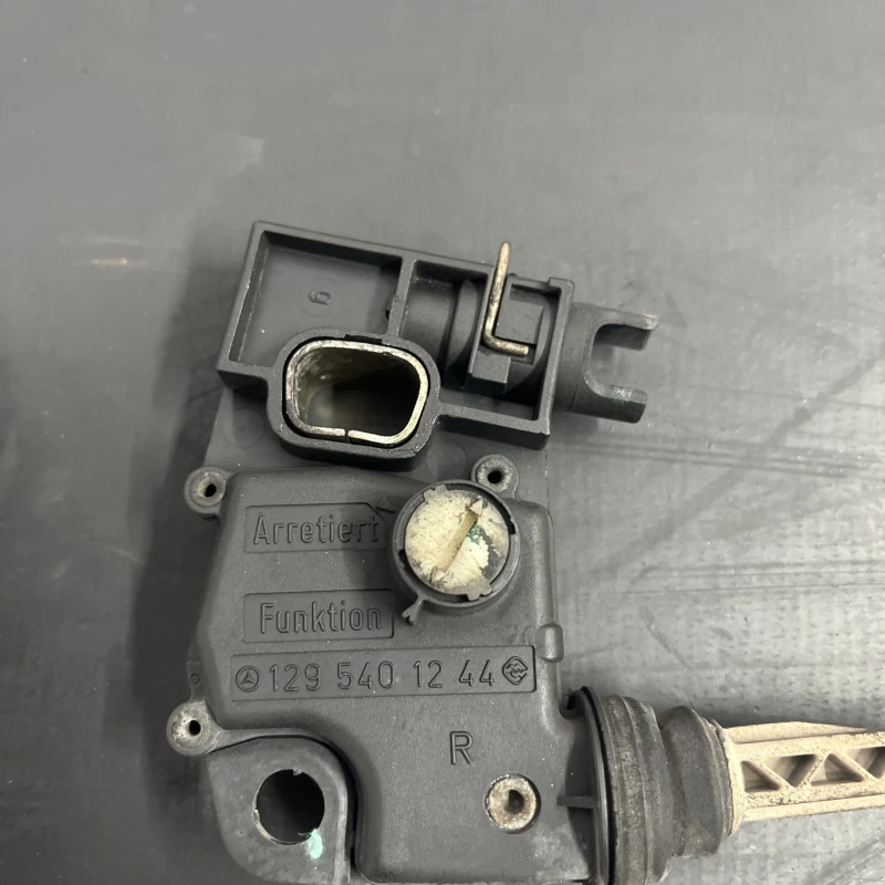 Senzor nivel faruri / Mercedes-Benz SL R129 1992 / Caroserie, oglinzi si faruri