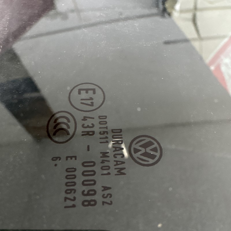 Geam stanga fata / Volkswagen Passat B8 2017 / Caroserie, oglinzi si faruri