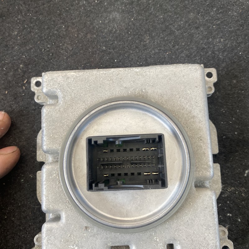 Balast droser led / Volkswagen Passat B8 2017 / Caroserie, oglinzi si faruri