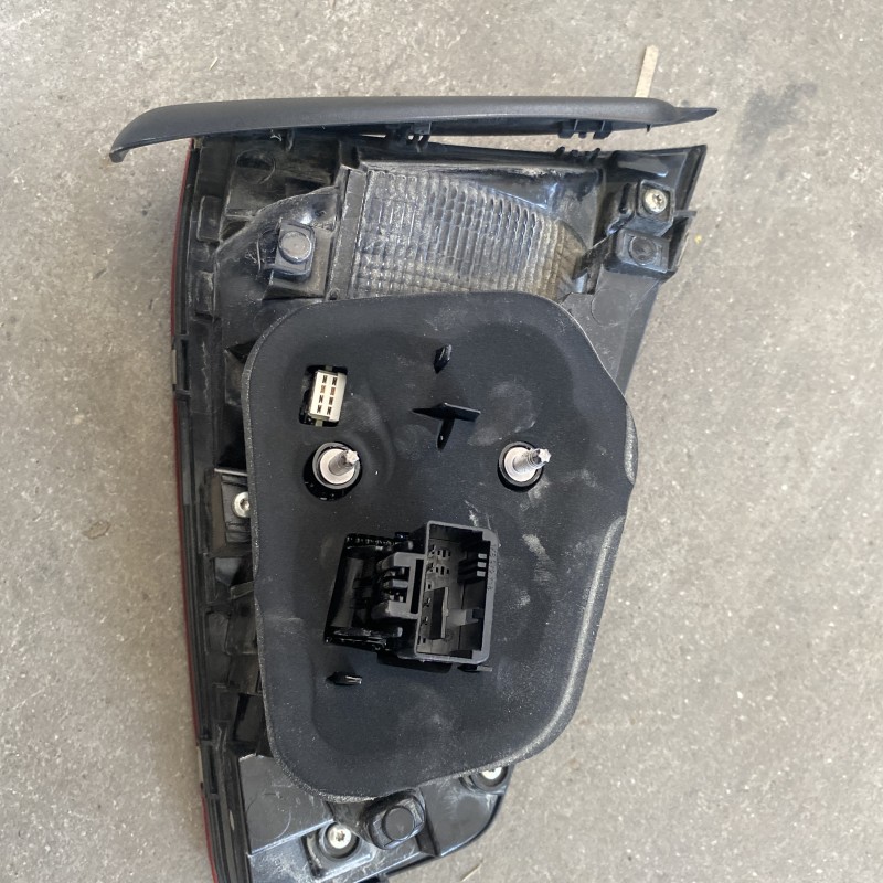 Stop dreapta haion / Volkswagen Passat B8 2017 / Caroserie, oglinzi si faruri