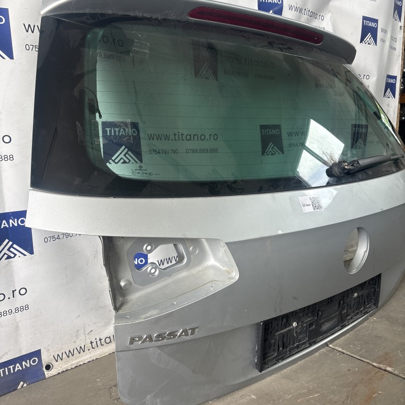 Haion / Volkswagen Passat B8 2017 / Caroserie, oglinzi si faruri