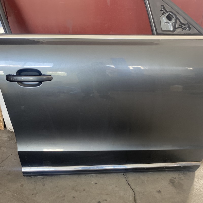 Usa dreapta fata / Audi Q5 8R 2013 / Caroserie, oglinzi si faruri