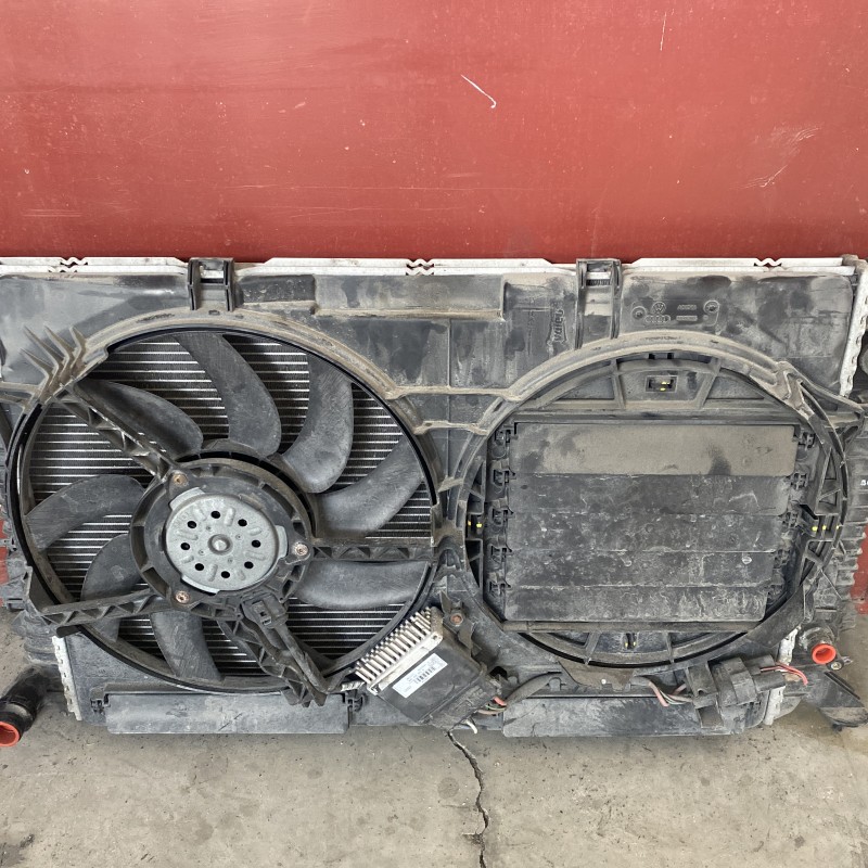 Radiator apa / Audi Q5 8R 2013 / Motor, racire si evacuare