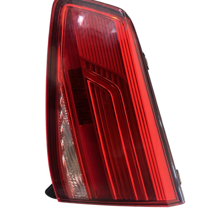 Stop dreapta haion / Volkswagen Passat B8 2017 / Caroserie, oglinzi si faruri