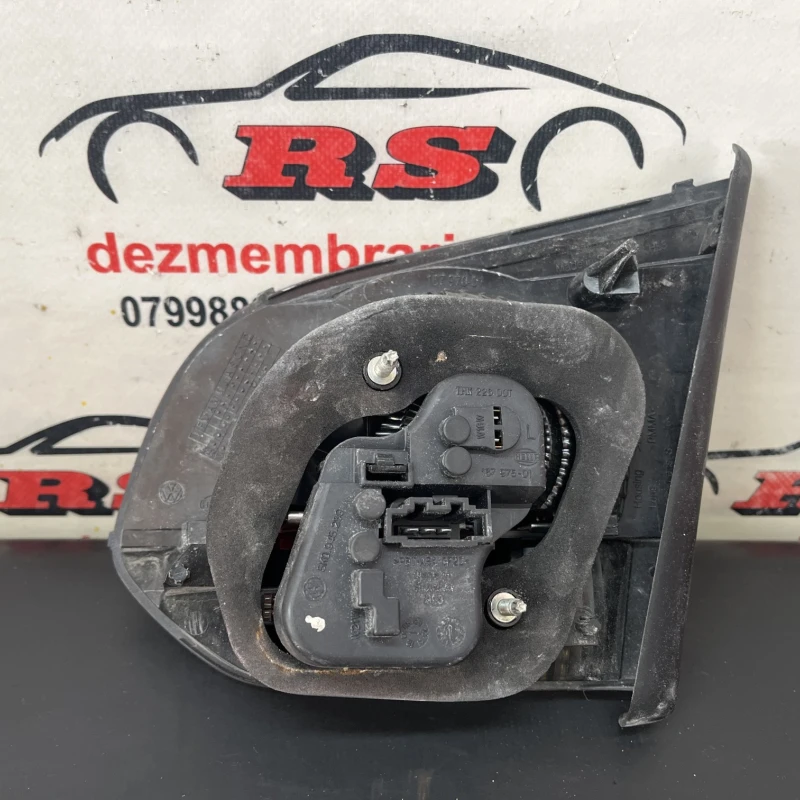 Stop stanga haion / Volkswagen Golf MK6 2011 / Caroserie, oglinzi si faruri