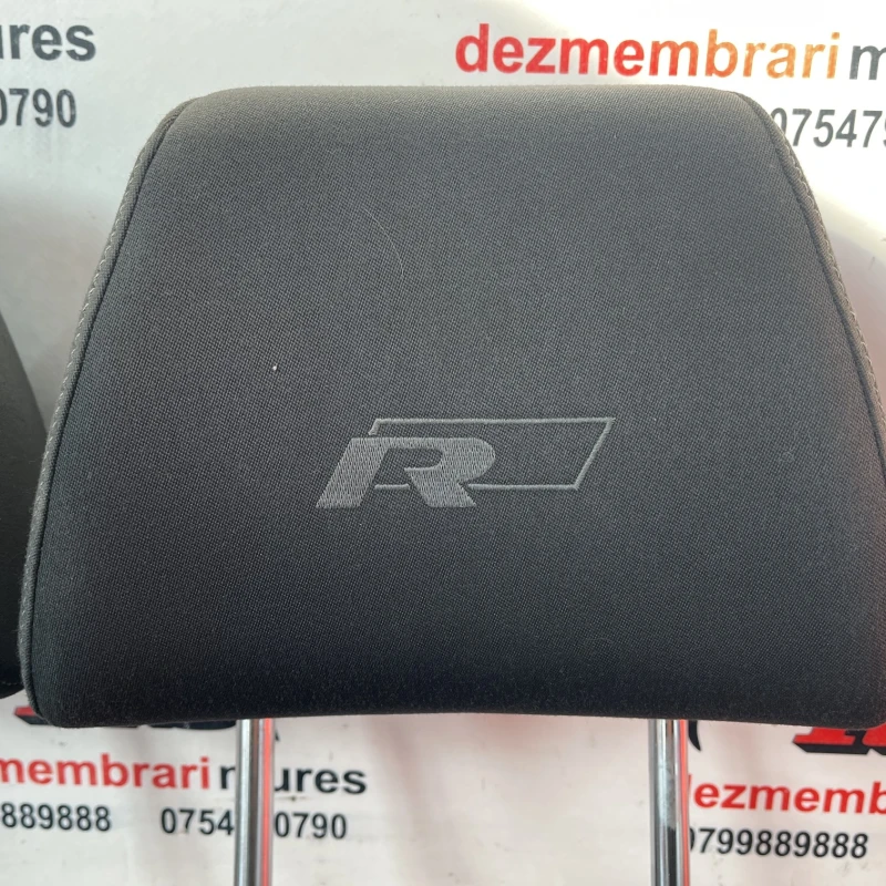 Tetiere scaun fata R-line / Volkswagen Golf MK6 2011 / Interior