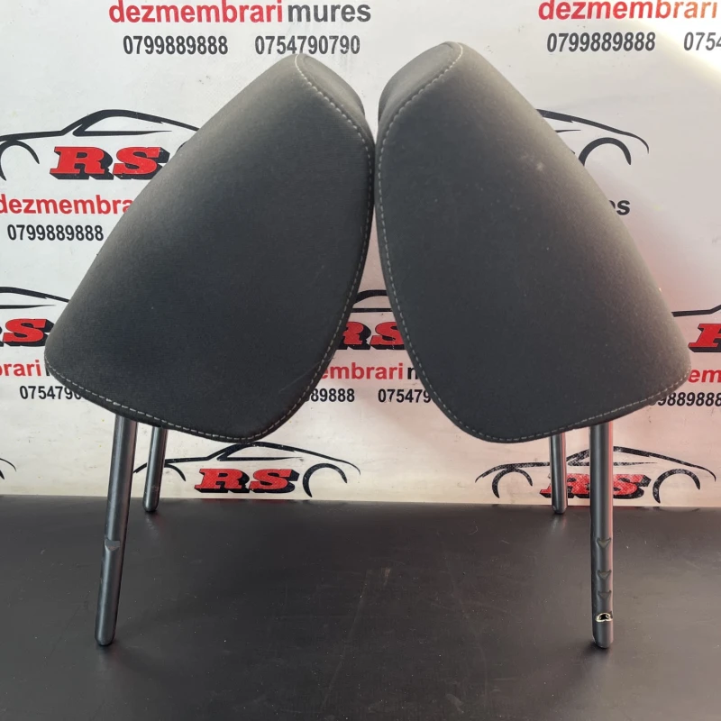 Tetiere scaun fata R-line / Volkswagen Golf MK6 2011 / Interior