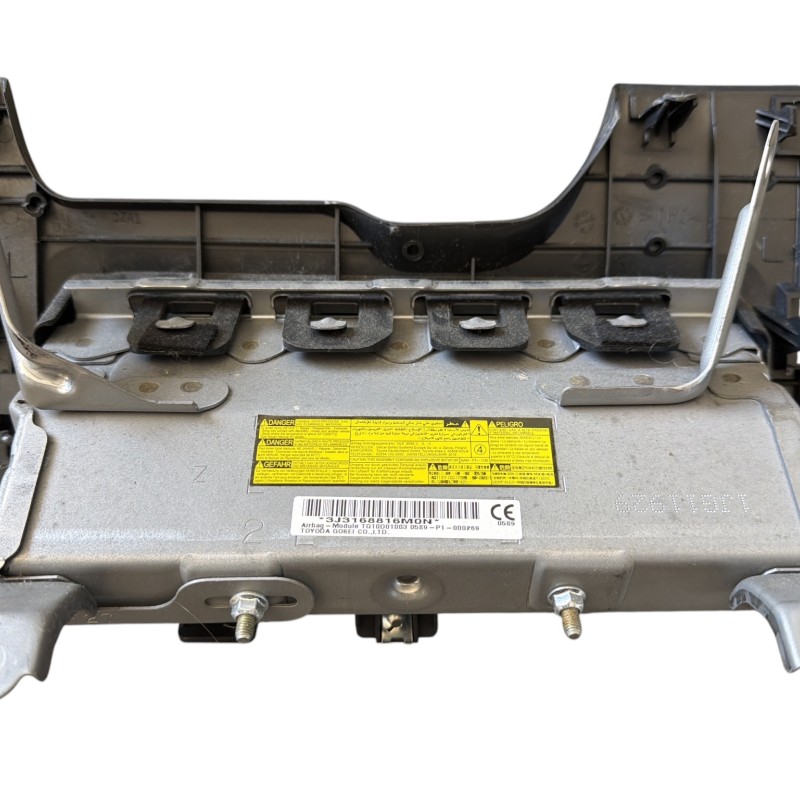 Airbag genunchi sofer / Toyota Yaris XP130 facelift 2016 / Interior