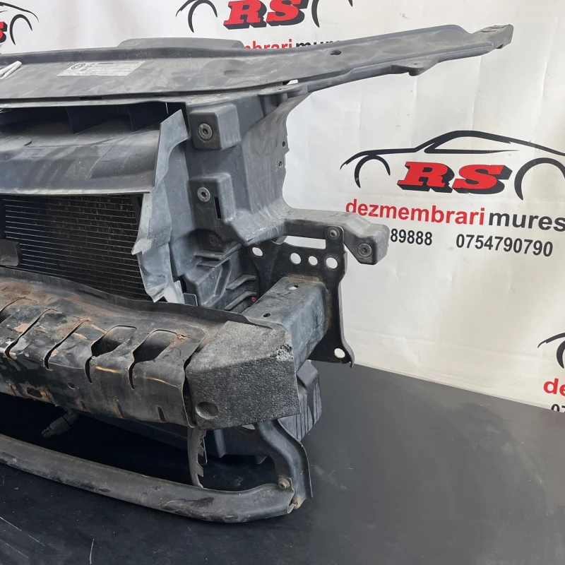 Trager complet / Volkswagen Passat B7 2014 / Caroserie, oglinzi si faruri