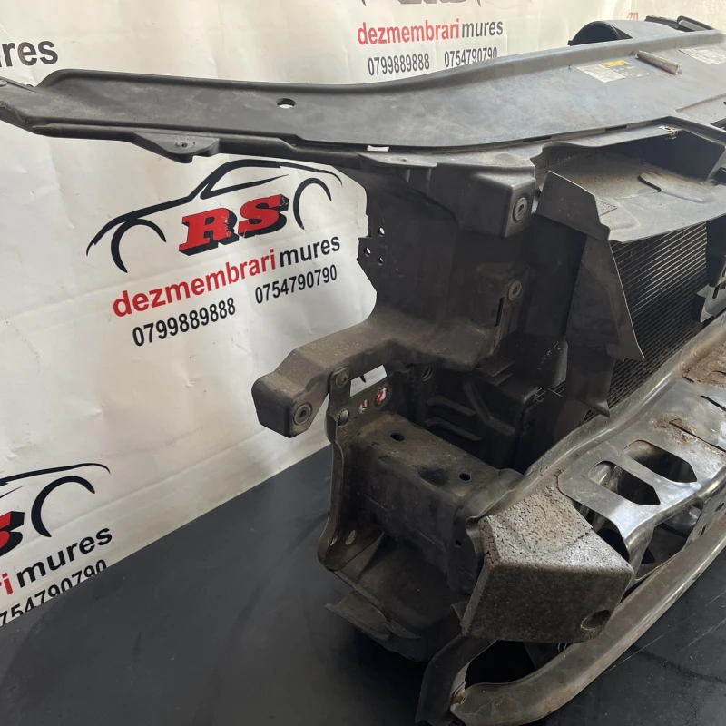 Trager complet / Volkswagen Passat B7 2014 / Caroserie, oglinzi si faruri