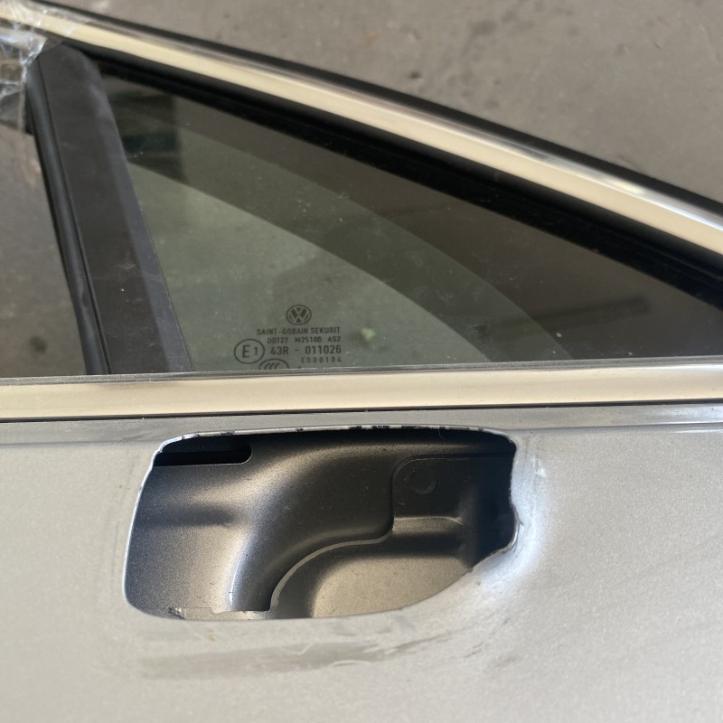 Usa dreapta fata / Volkswagen Passat B8 2017 / Caroserie, oglinzi si faruri