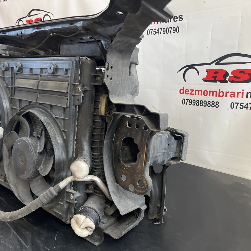 Trager complet / Volkswagen Passat B7 2014 / Caroserie, oglinzi si faruri