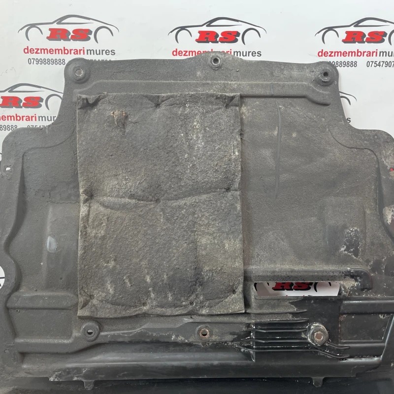Scut motor / Volkswagen Passat B7 2014 / Caroserie, oglinzi si faruri