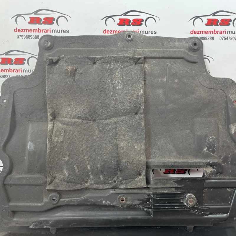 Scut motor / Volkswagen Passat B7 2014 / Caroserie, oglinzi si faruri
