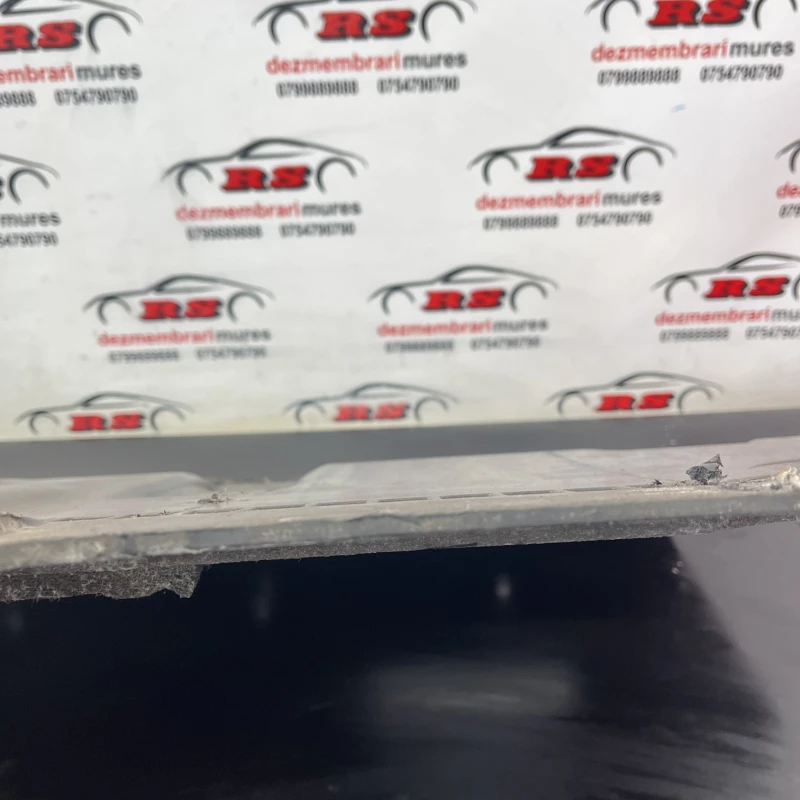 Scut motor / Volkswagen Passat B7 2014 / Caroserie, oglinzi si faruri