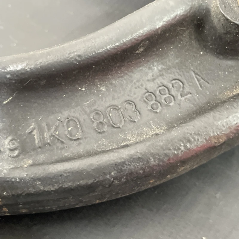 Cui remorcare / Volkswagen Golf MK6 2011 / Caroserie, oglinzi si faruri