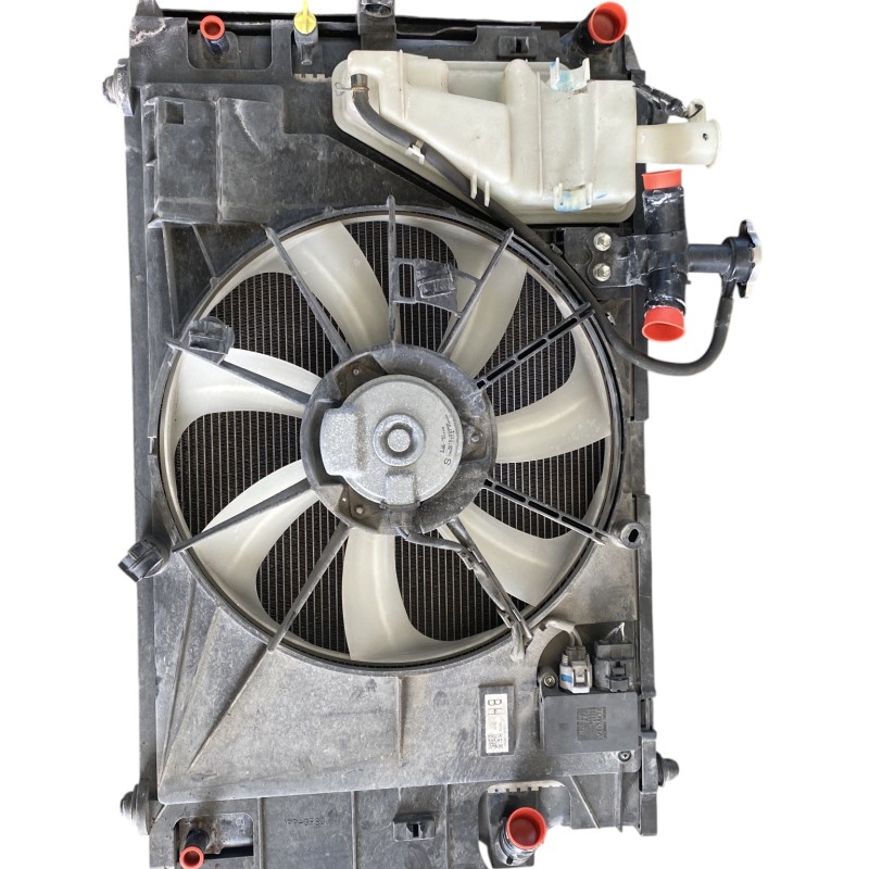 Set radiatoare cu electroventilator / Toyota Yaris XP130 facelift 2016 / Motor, racire si evacuare