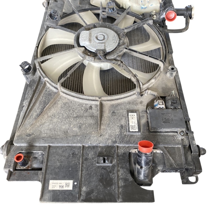 Set radiatoare cu electroventilator / Toyota Yaris XP130 facelift 2016 / Motor, racire si evacuare