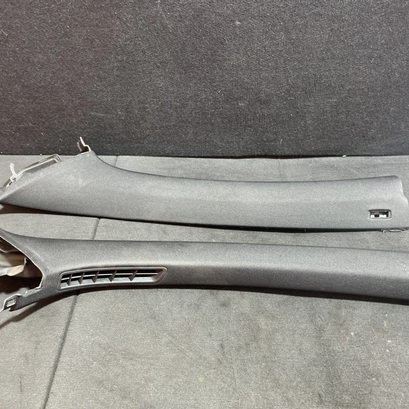 Ornament stalp / Volkswagen Golf MK6 2011 / Interior