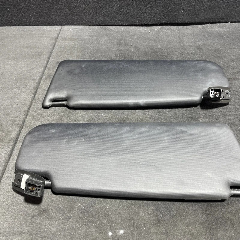 Parasolar stanga dreapta / Volkswagen Golf MK6 2011 / Interior