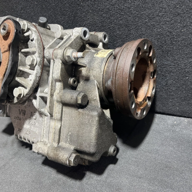 Cutie de transfer diferential fata / Volkswagen Passat B7 2014 / Cutie viteze, ambreiaj, transmisie