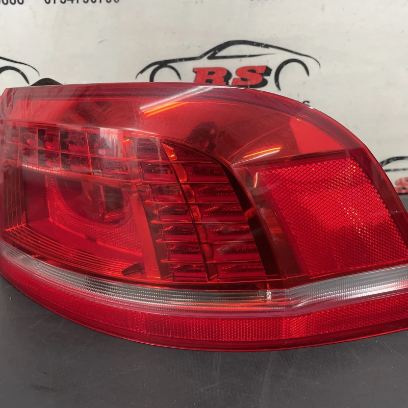 Stop dreapta caroserie / Volkswagen Passat B7 2012 / Caroserie, oglinzi si faruri