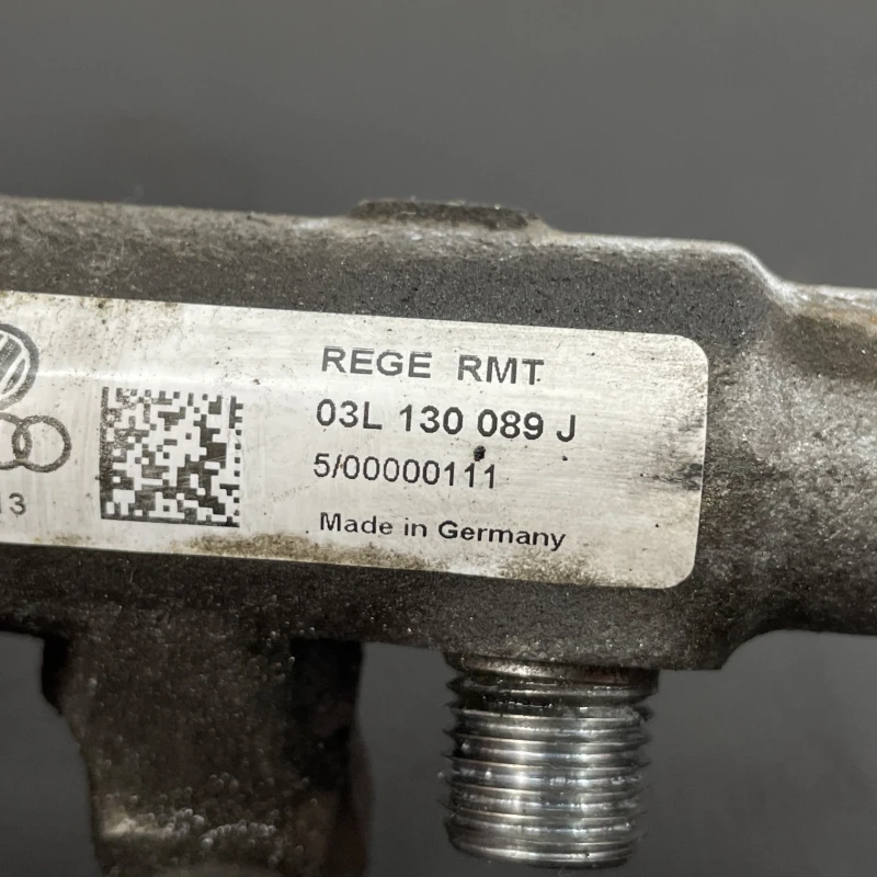Rampa injectoare cu senzor / Volkswagen   2012 / Motor, racire si evacuare