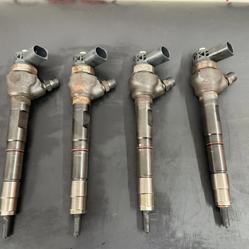 Injector / Volkswagen 2012 / Motor, racire si evacuare