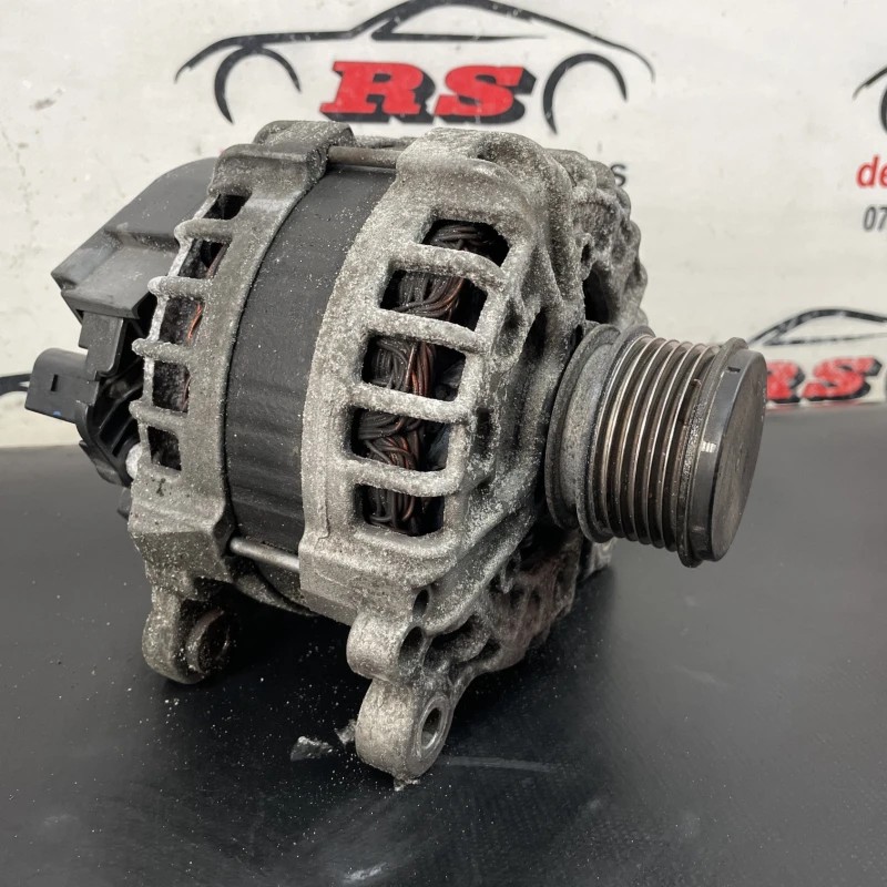 Alternator Volkswagen Passat B7 2012
