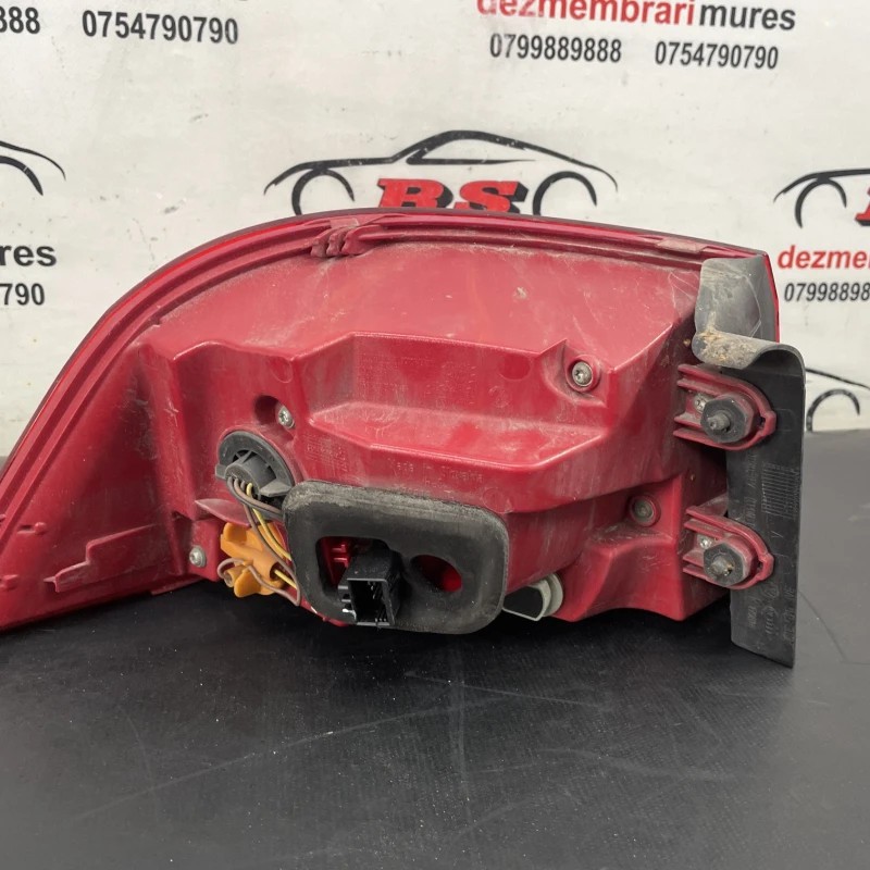 Stop dreapta caroserie / Volkswagen Passat B7 2012 / Caroserie, oglinzi si faruri