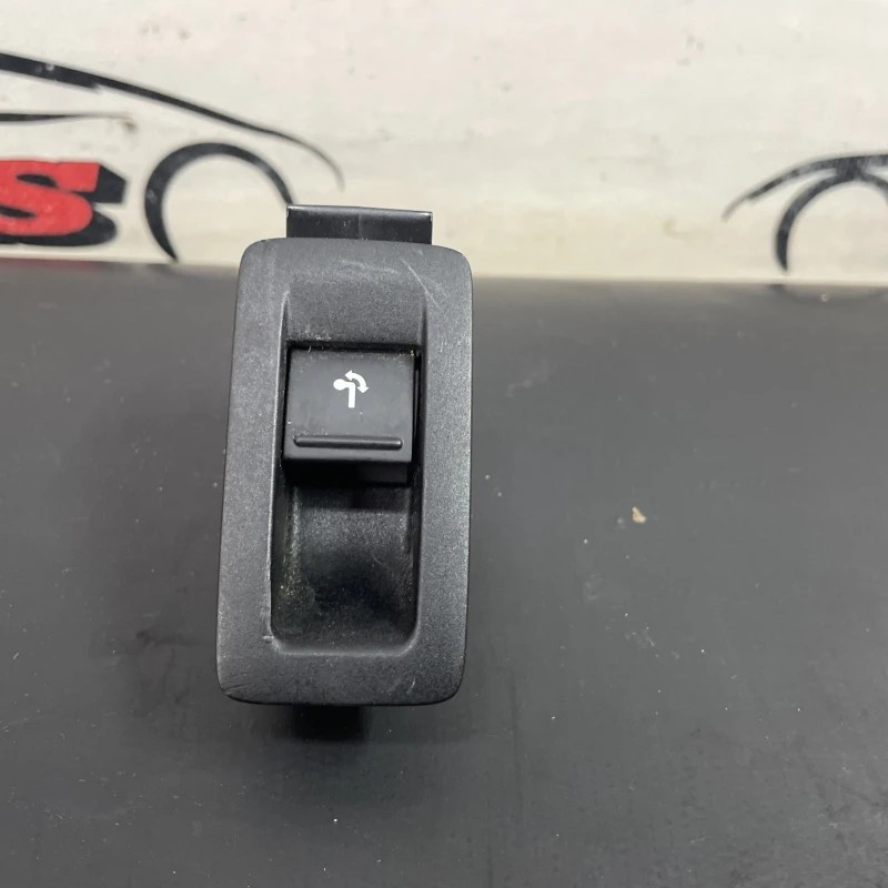 Buton carlig electric / Volkswagen Passat B7 2012 / Interior