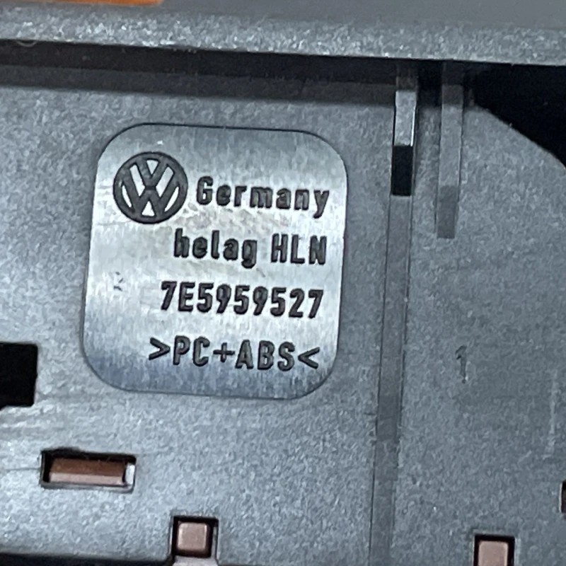 Buton carlig electric / Volkswagen Passat B7 2012 / Interior