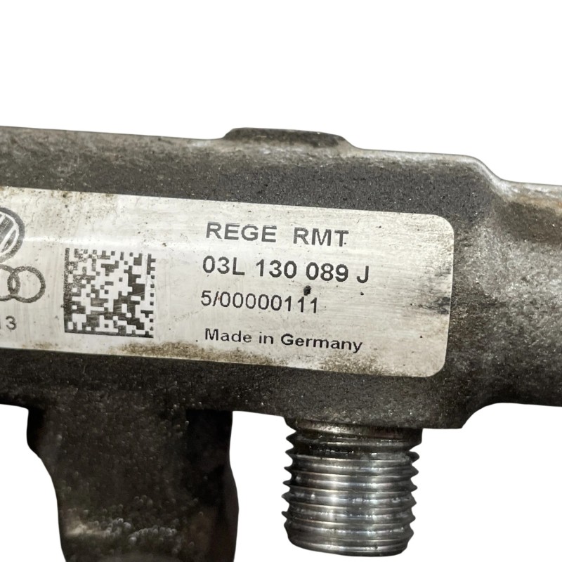 Rampa injectoare cu senzor / Volkswagen Passat B7 2013 / Motor, racire si evacuare