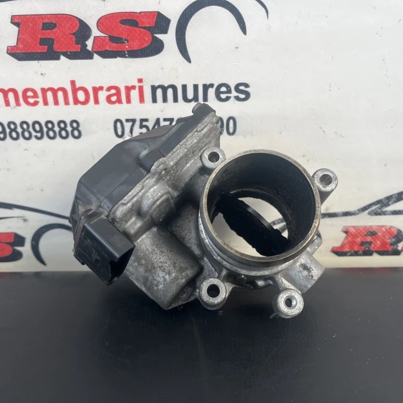 Clapeta de acceleratie / Volkswagen Passat B7 2012 / Motor, racire si evacuare