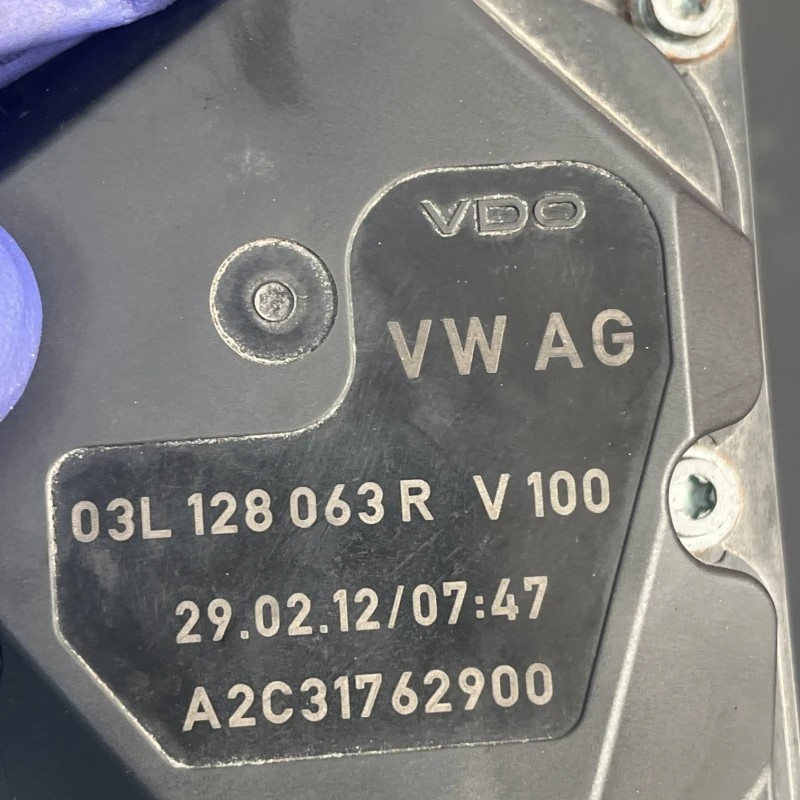 Clapeta de acceleratie / Volkswagen Passat B7 2012 / Motor, racire si evacuare