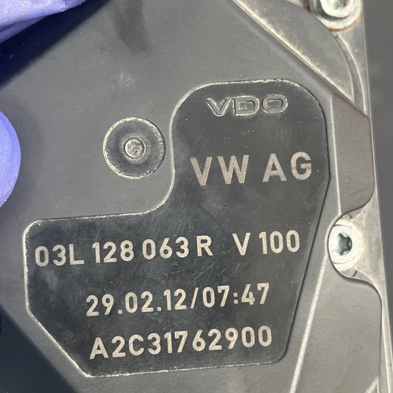 Clapeta de acceleratie / Volkswagen Passat B7 2012 / Motor, racire si evacuare