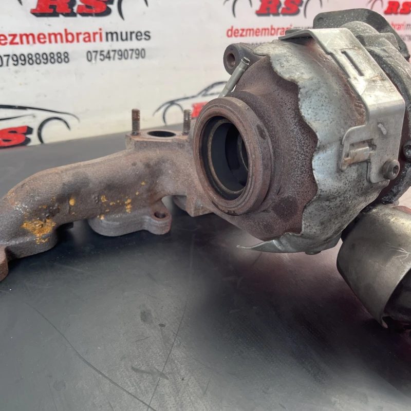 Turbosuflanta turbo turbina / Volkswagen Golf MK6 2011 / Motor, racire si evacuare