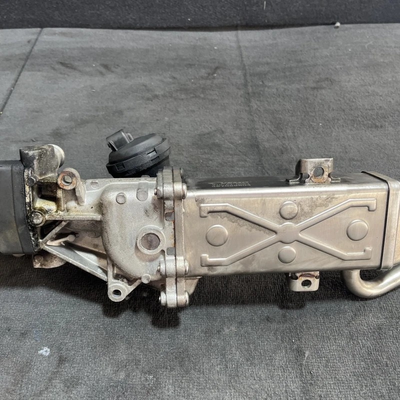 Racitor gaze egr / Volkswagen Golf MK6 2011 / Motor, racire si evacuare