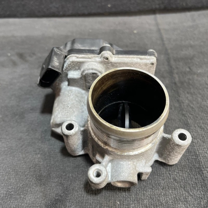 Clapeta de acceleratie / Volkswagen Golf MK6 2011 / Motor, racire si evacuare