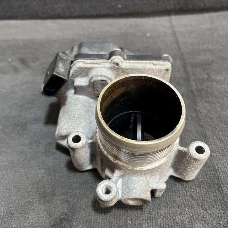 Clapeta de acceleratie / Volkswagen Golf MK6 2011 / Motor, racire si evacuare