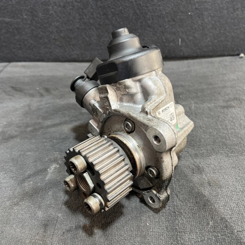Pompa de injectie inalte / Volkswagen Golf MK6 2011 / Motor, racire si evacuare